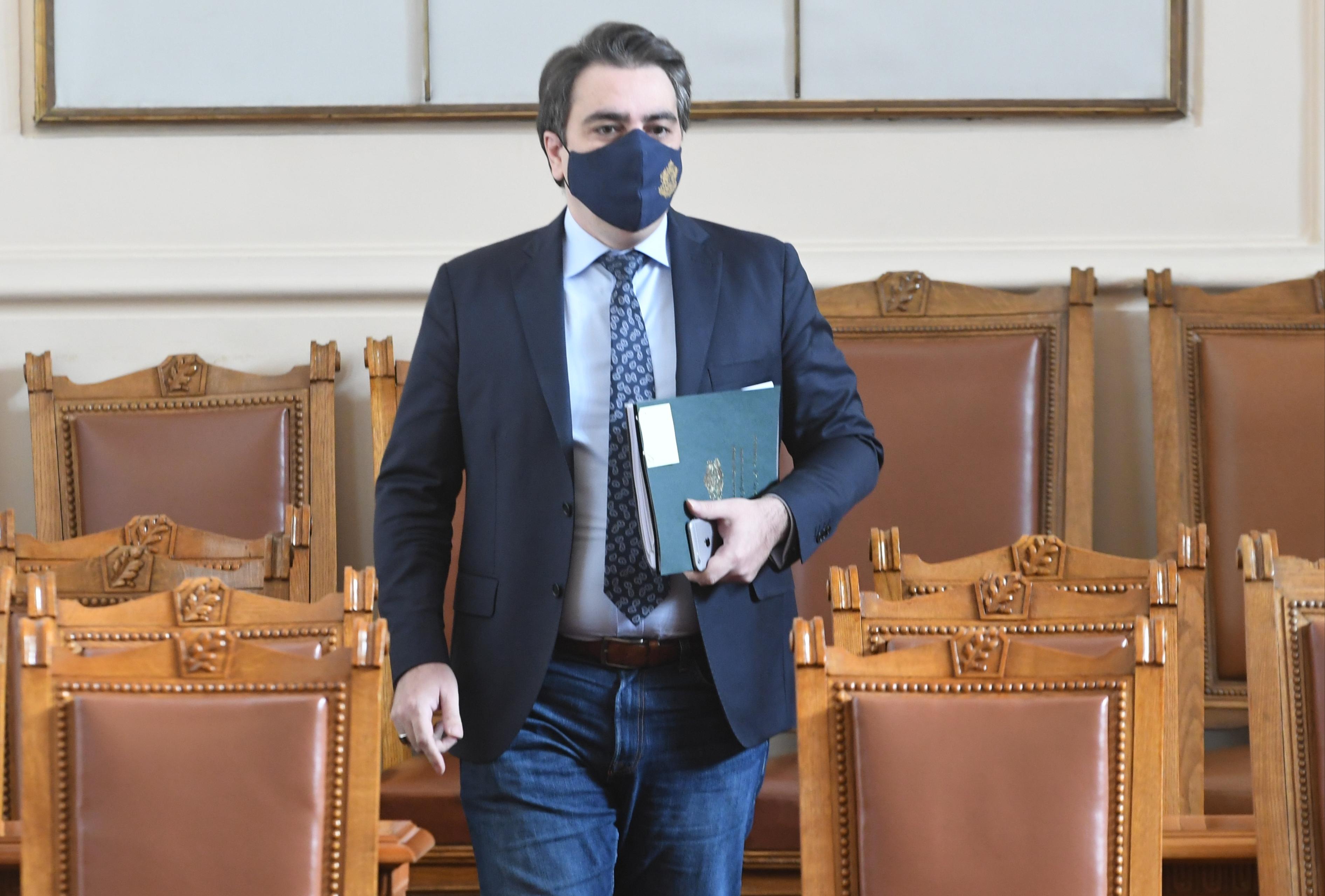 Василев опонира на Радев: По-нисък ДДС няма да намали цената на хляба