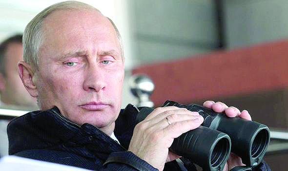 Путин лично ръководи военни учения (обзор)