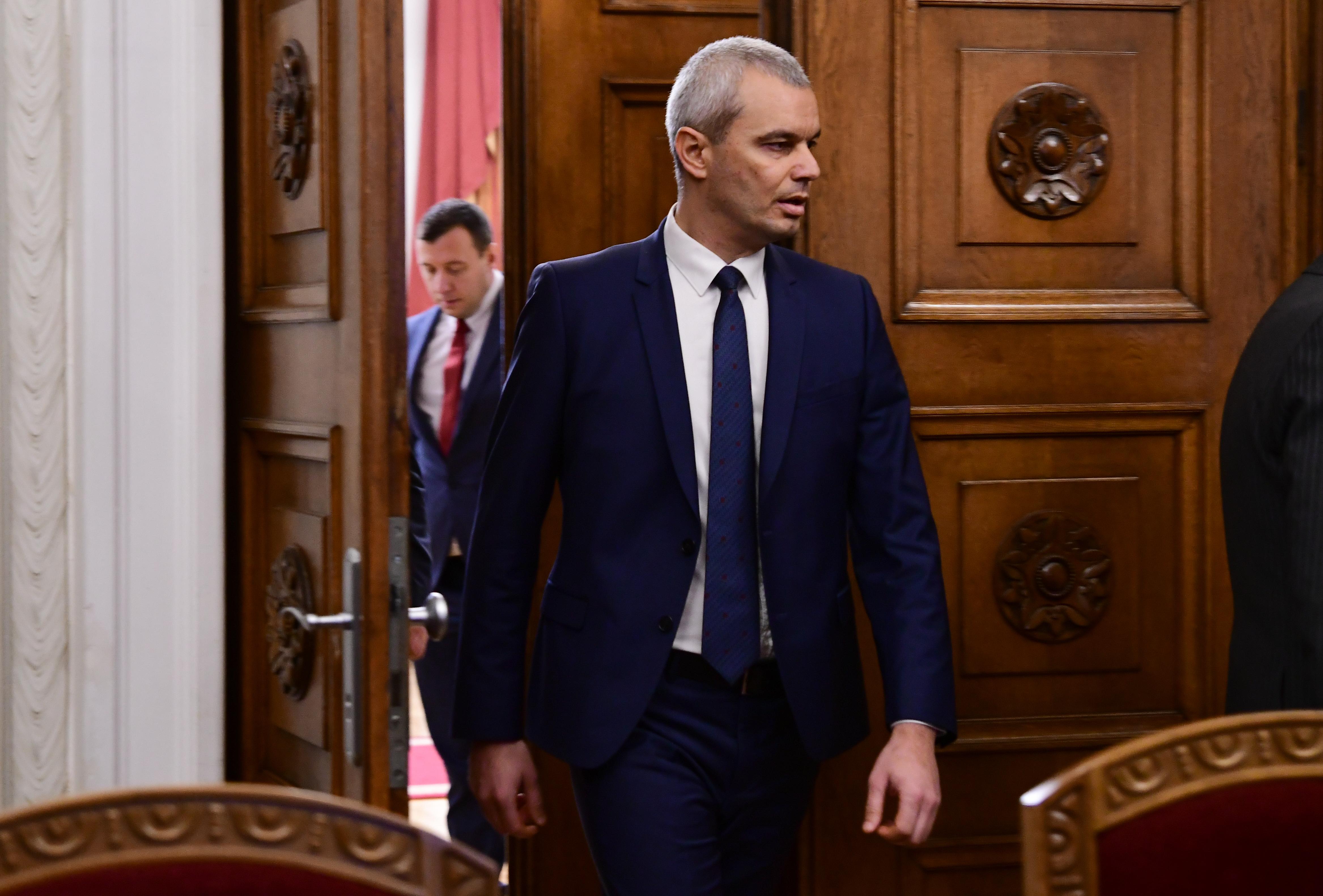 Костадин Костадинов за Украйна: Ще се опитат ли родните гугутки за пореден път да прислугват на американския орел?