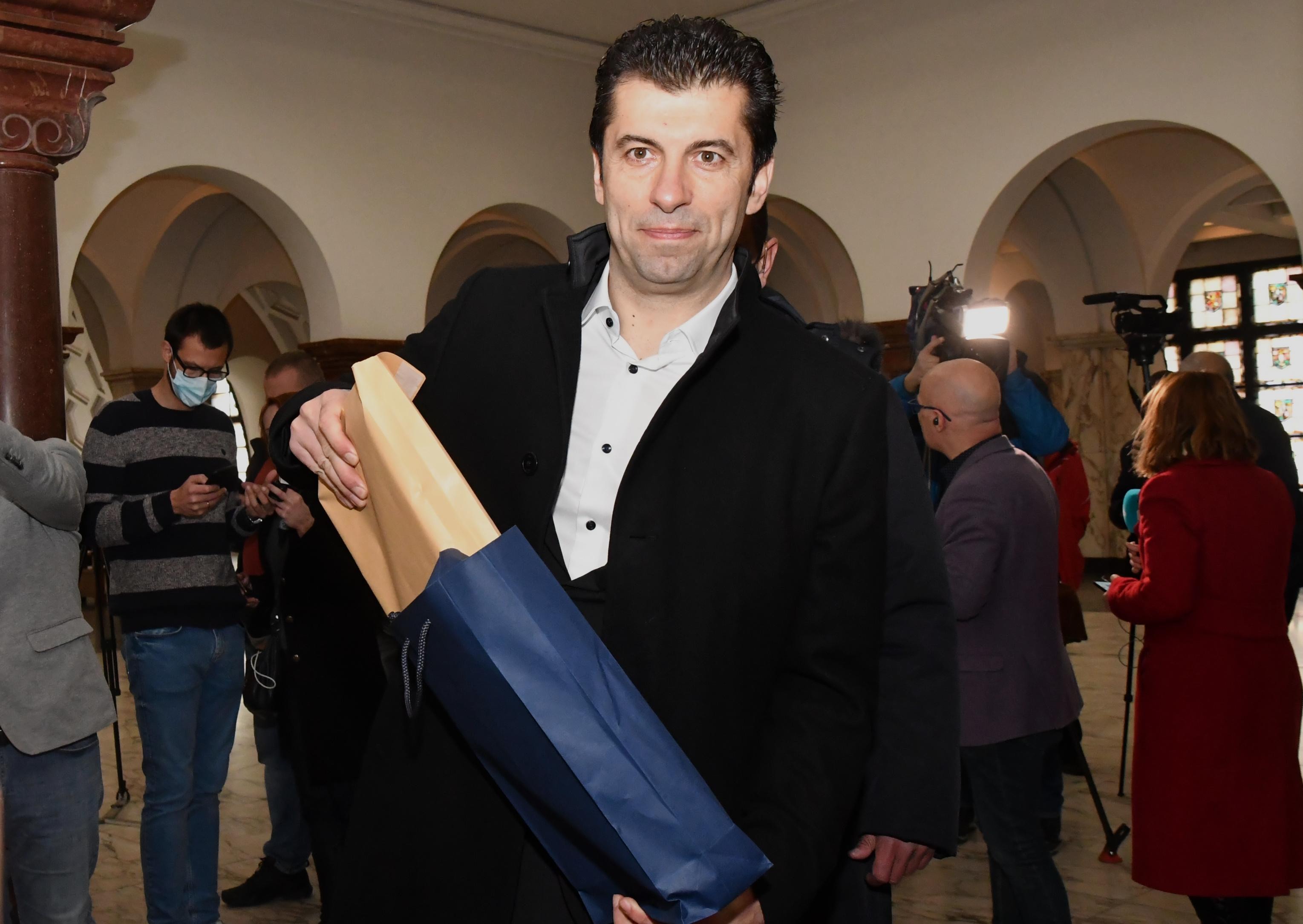 Рашков пратил в прокуратурата 6 страници, ДАНС - 8 по списъка "Петков"