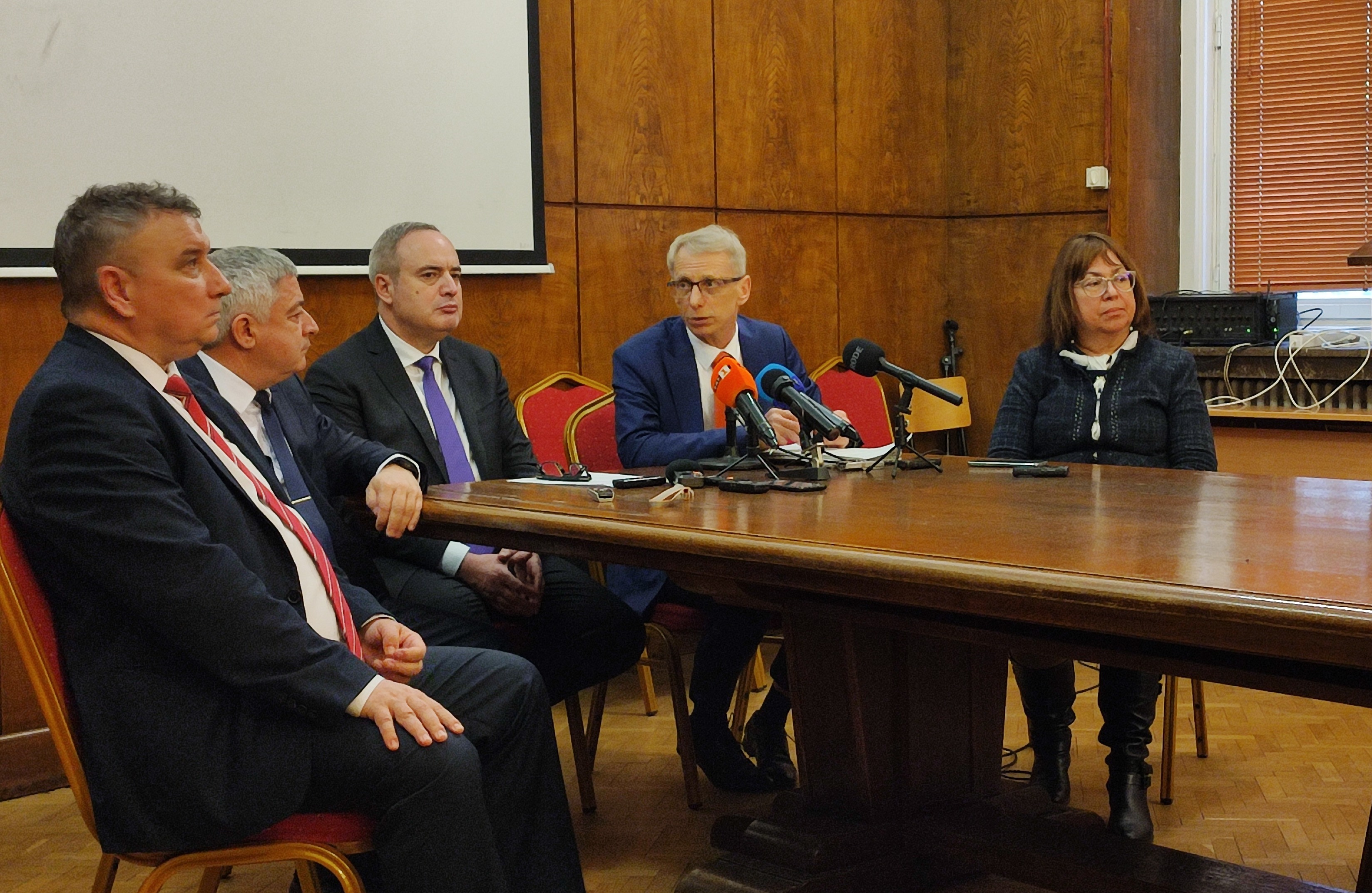 Обединяването на университетите тръгва до месеци