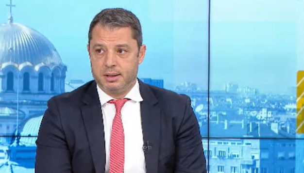 Делян Добрев: Предвид ситуацията в Украйна бюджетът ни вече не е актуален