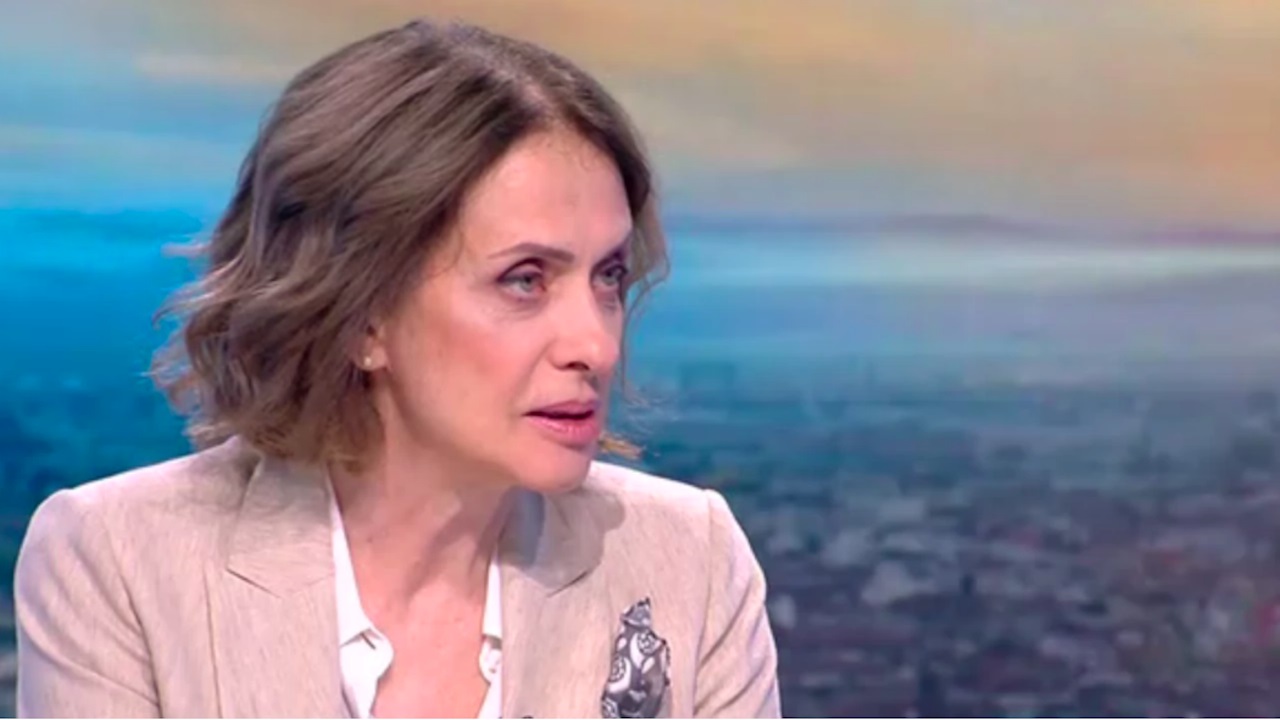 Надежда Нейнски: Ядрените заплахи на Путин показват, че нещата в Украйна вървят по план