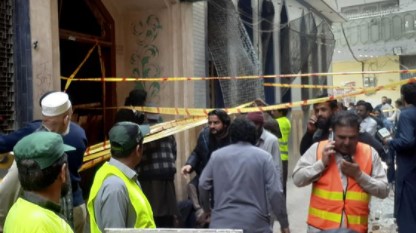 Най-малко 30 загинали при взрив на джамия в Пакистан