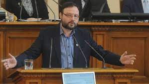 Почина Десислав Чуколов