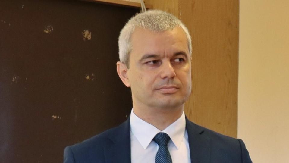 Костадин Костадинов: България се управлява от национални предатели и страхливци