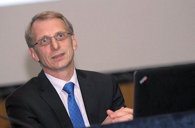 Николай Денков: AнтиCOVID мерките в училищата трябва да отпаднат в следващите дни