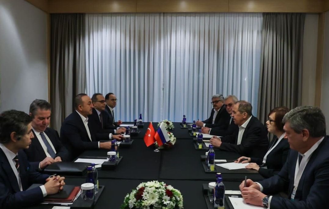 Лавров към Чавушоглу: Студеният мир е по-добър от студена война