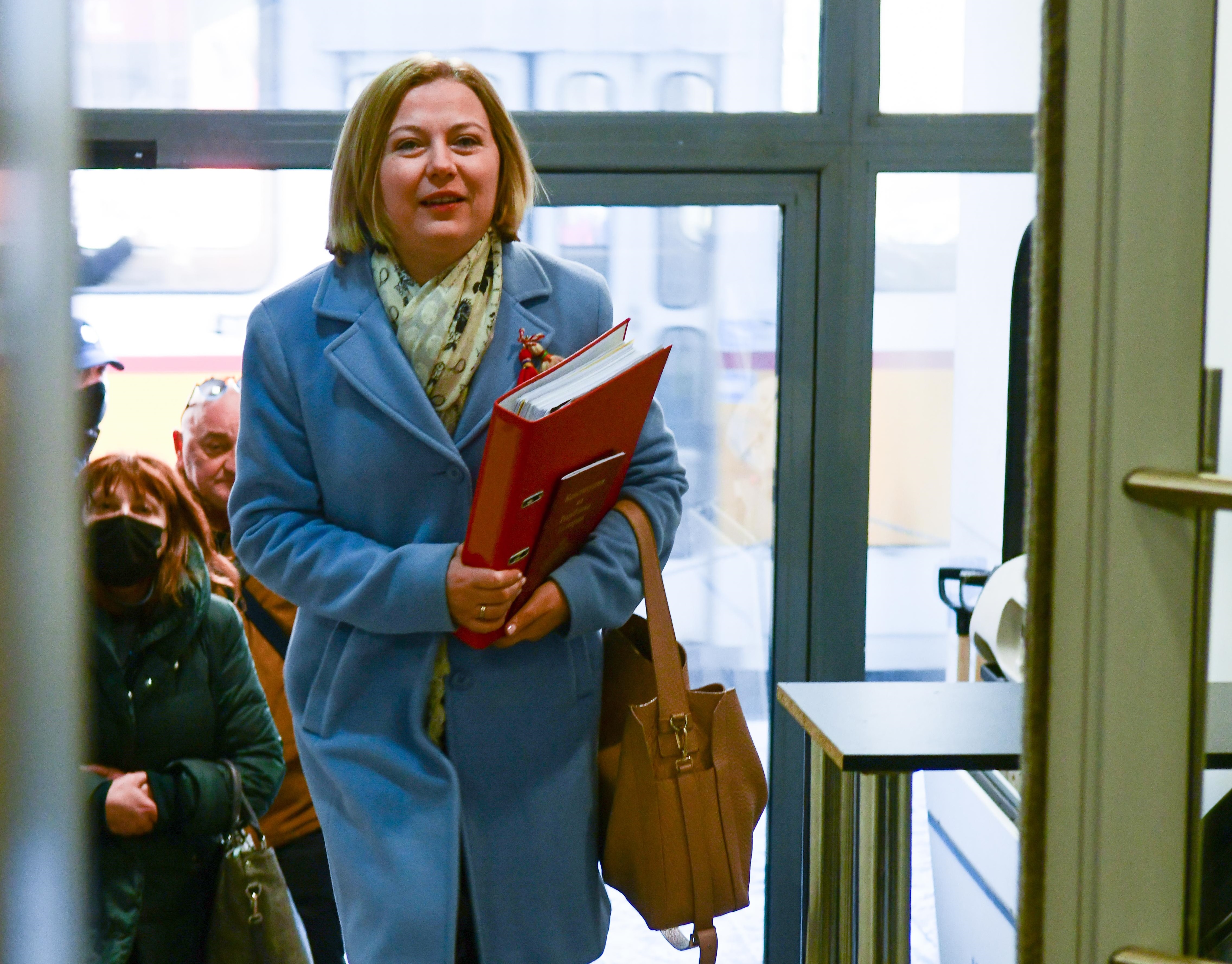 Отложиха дебата за отстраняване на Гешев (обзор)