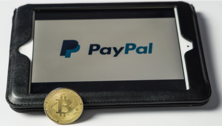 PayPal спира услугите си в Русия