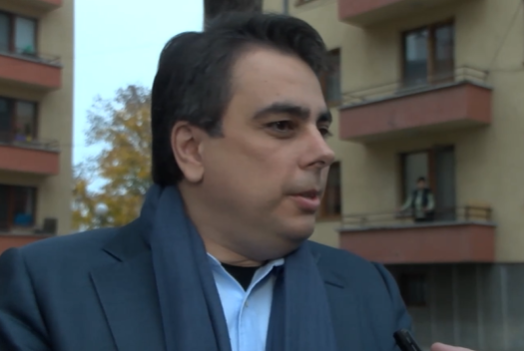 Асен Василев: Виждаме неоправдано увеличение на цени за ден-два