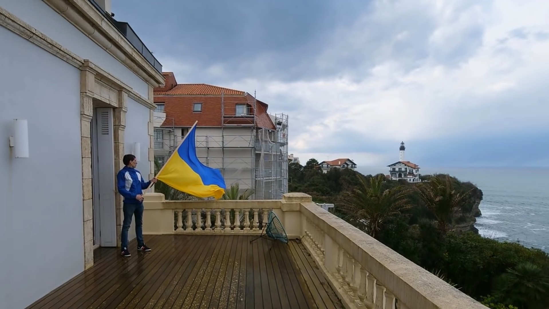 Французин влезе във вила на дъщерята на Путин, смени ключалките и покани бежанци (ВИДЕО)