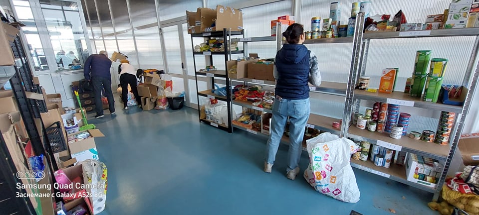 Областният кризисен център търси доброволци