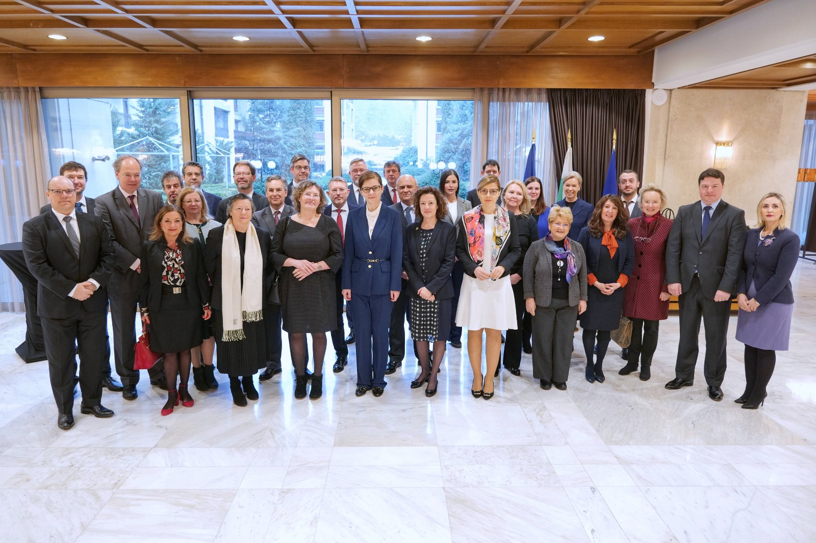 Генчовска: ЕС и НАТО са обединени, както никога преди