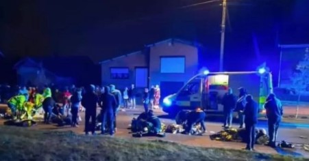 Кола се вряза в карнавал в Белгия, жертвите са поне четирима