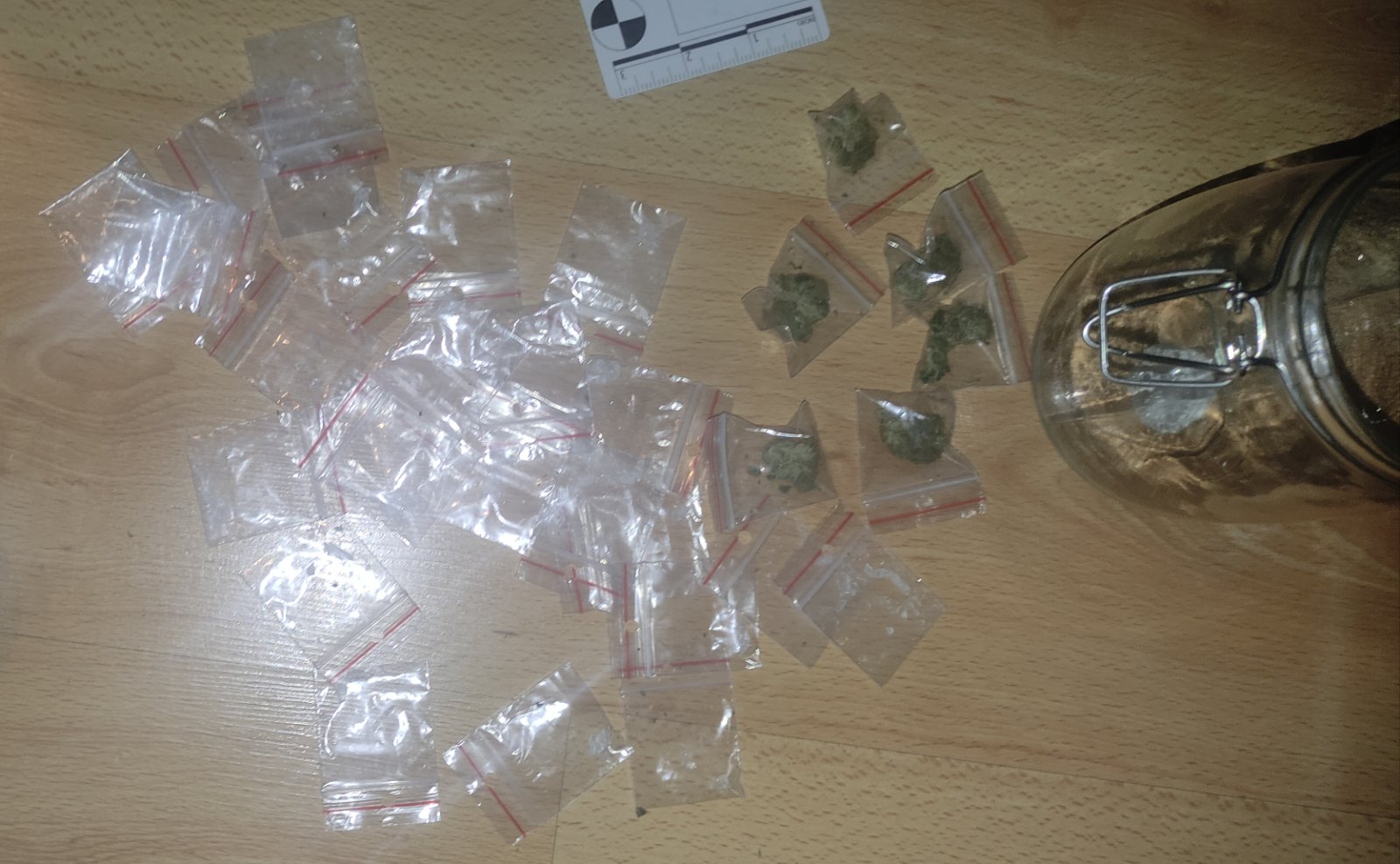 Арести на пласьори в цялата страна