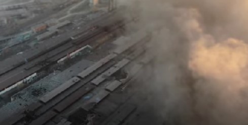 Руските огнехвъргачки ТОС унищожиха позиции на бойците на Азов в украинския град Мариупол (Видео)
