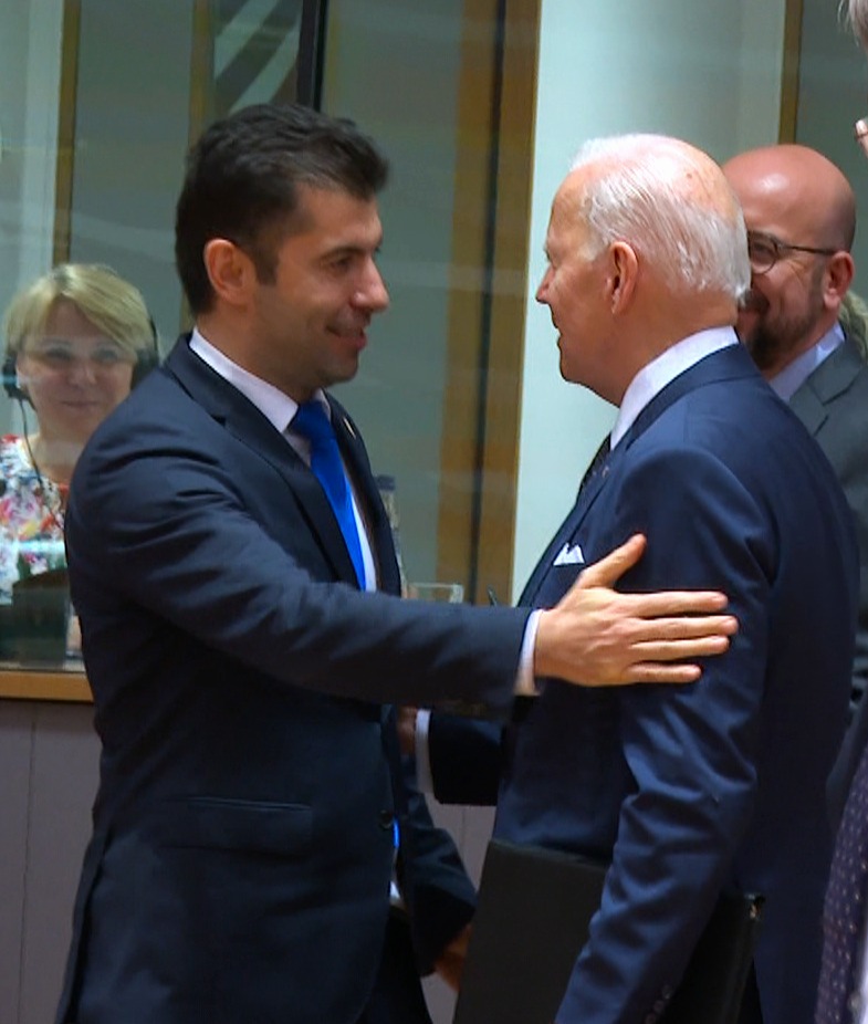Започна участието на Петков в съвместната сесия на евролидерите с Джо Байдън