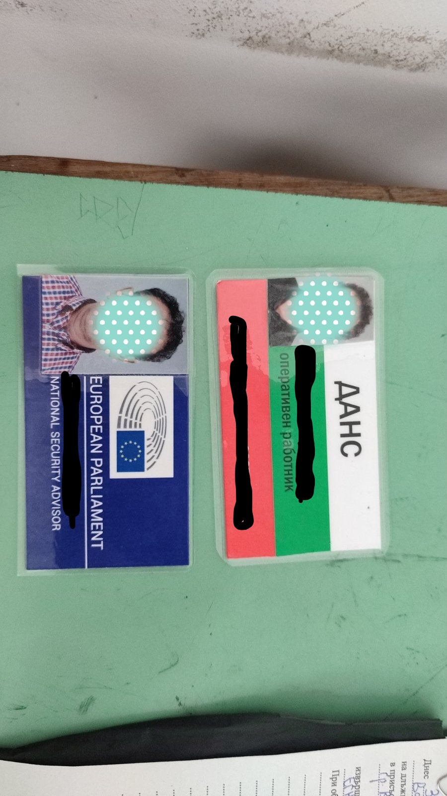 Задържаха мним служител на ДАНС, събирал пари от кандидати за работа