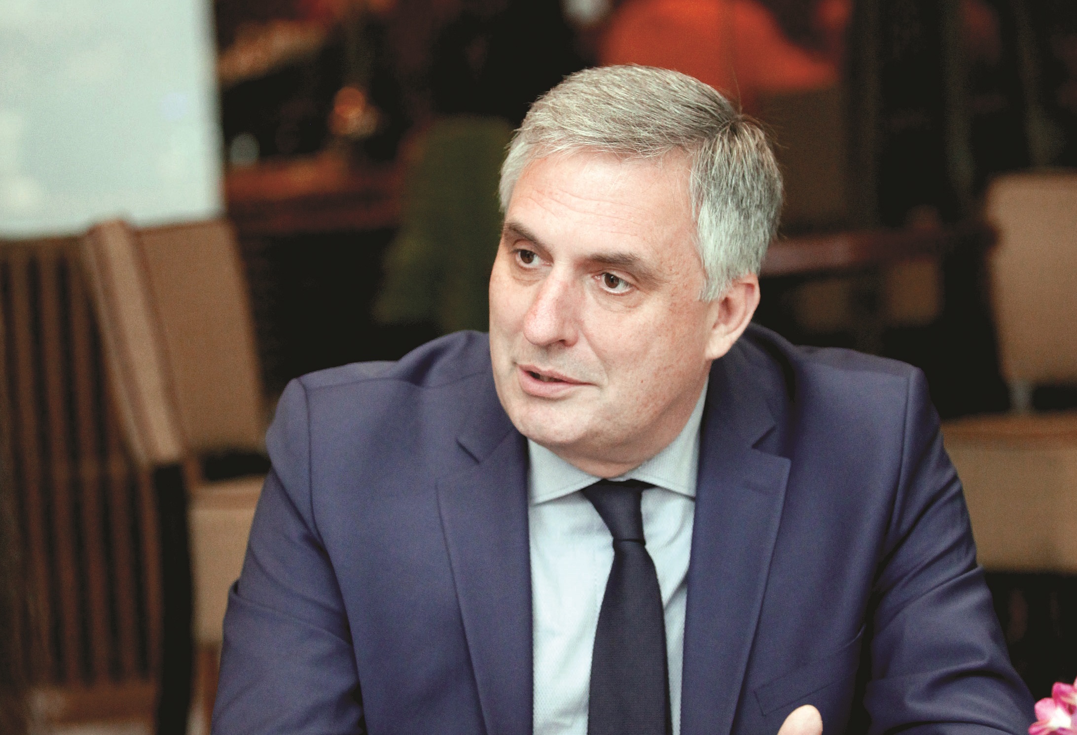 Ивайло Калфин: Войната няма да приключи с преговорите, които се водят в момента