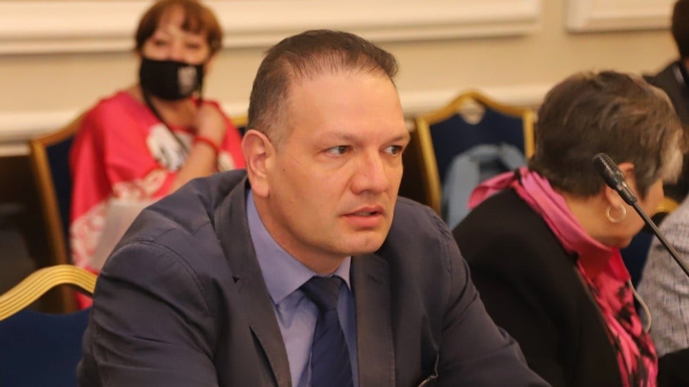 Петър Славов: Изумителна е незаинтересоваността на управляващите по въпроса за цените на горивата