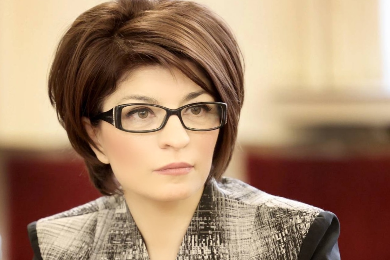 Десислава Атанасова: Поведението на Кирил Петков е опасно, излага на риск живота на български граждани