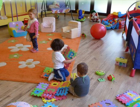 Родители твърдо против фелдшери вместо медсестри в яслите