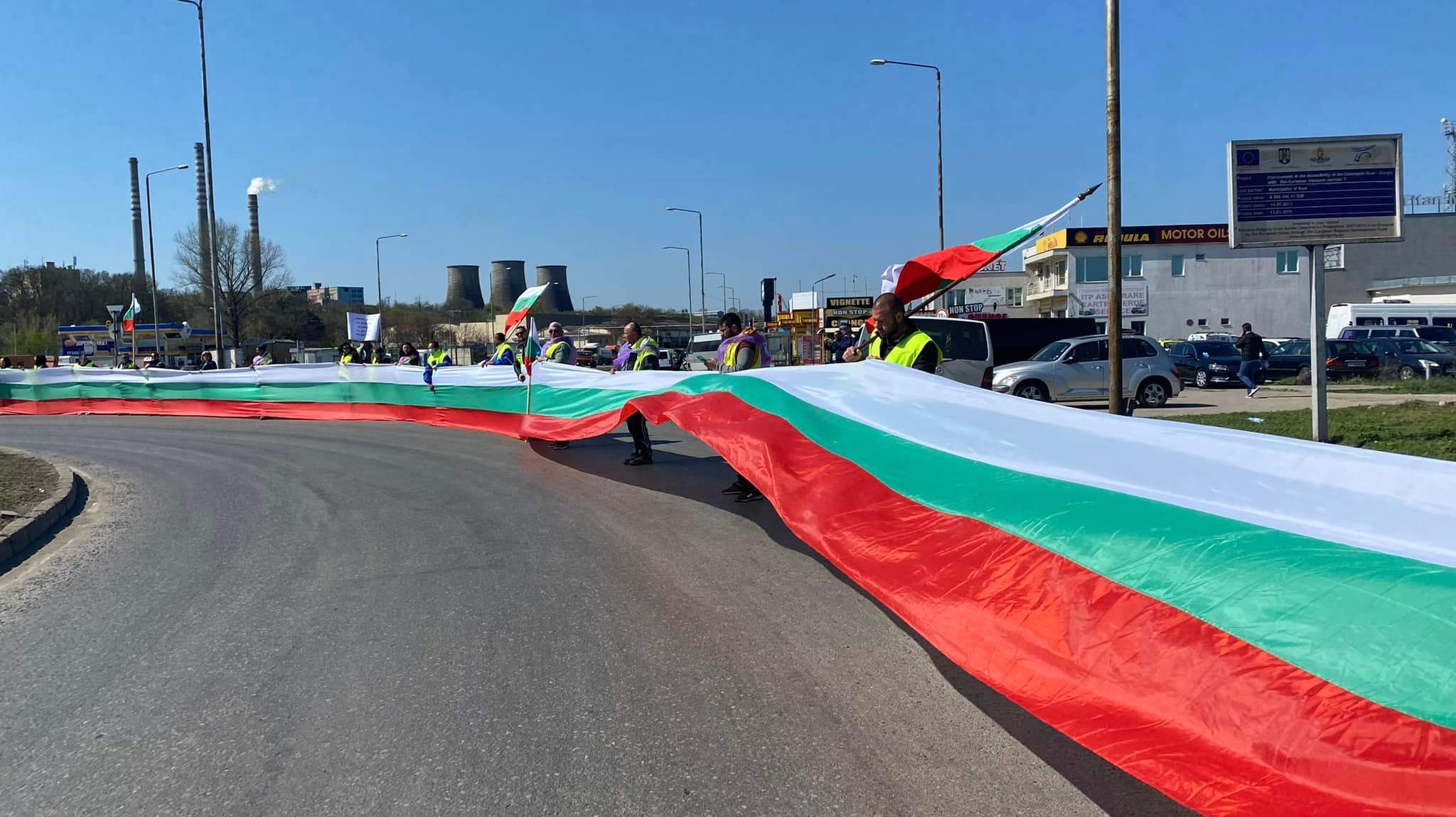 Пътни строители: Парите сега и всичките