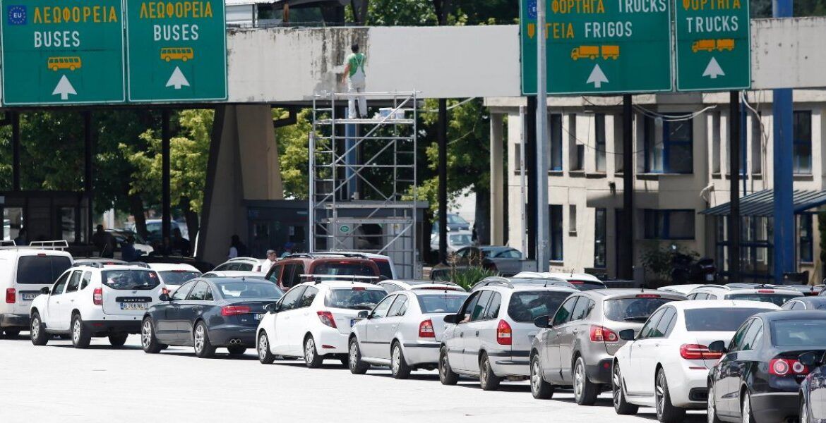 От 1 май падат ковид ограниченията в Гърция