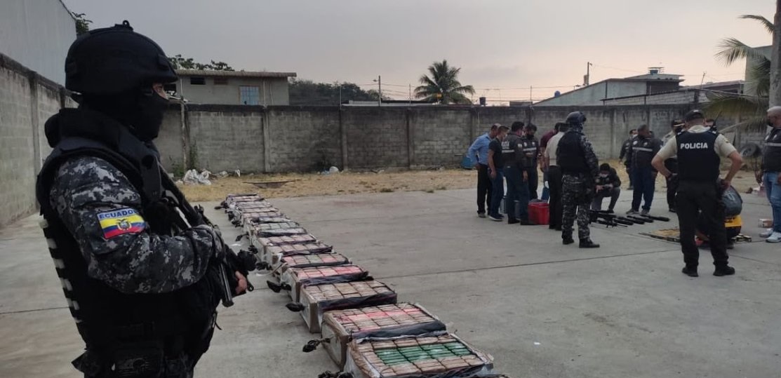 Еквадор конфискува 2,4 тона кокаин, укрит в контейнер с банани