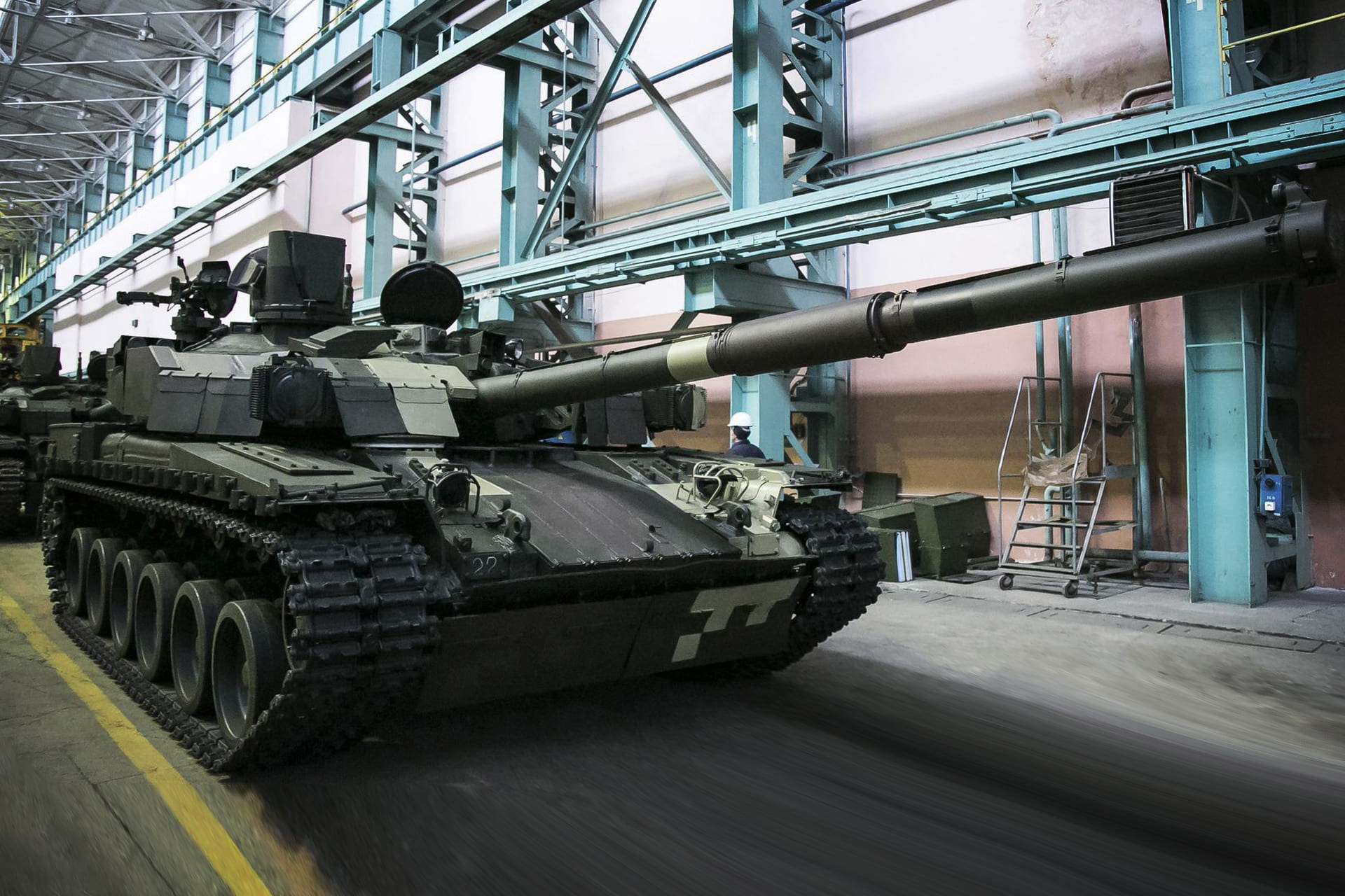 Чехия ще ремонтира повредено военно оборудване на Украйна