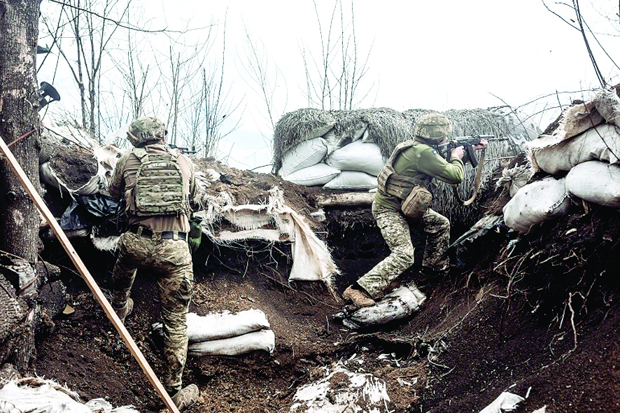 Украинските сили отстъпват в Донбас