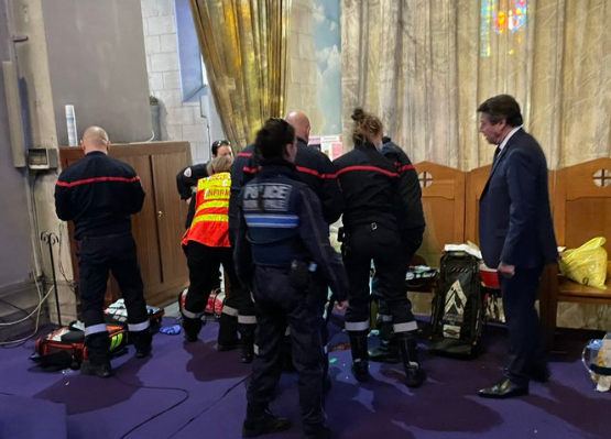 Свещеник е бил нападнат с нож в Ница