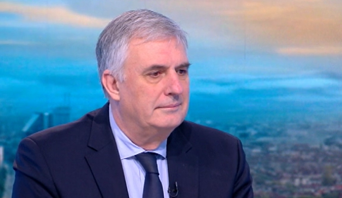 Ивайло Калфин: Посещението на Кирил Петков в Украйна се използва за вътрешнополитически цели