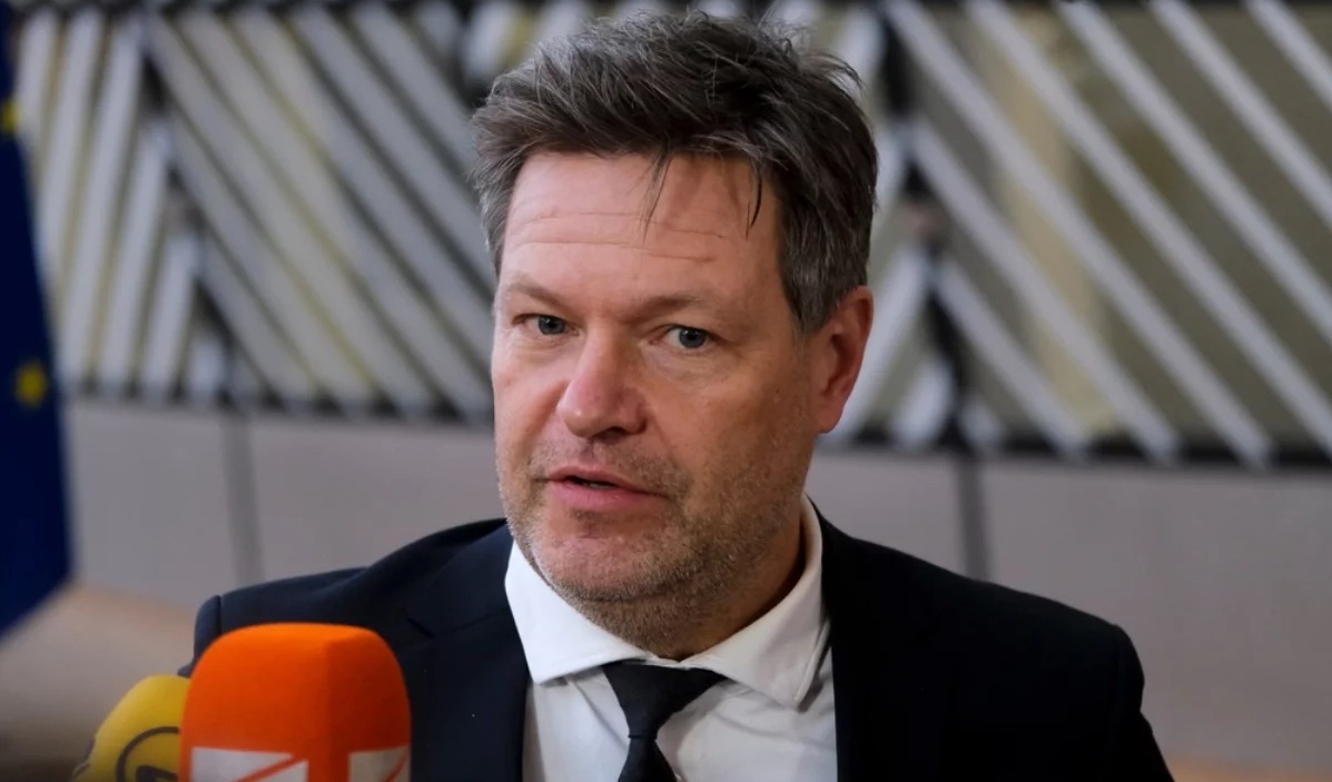 Германия с готовност до няколко дни за спиране на доставките на руски петрол