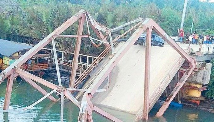 Най-малко четирима загинаха след срутване на мост във Филипините (ВИДЕО)