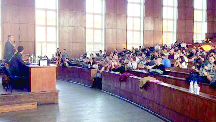 Оценките за професори минават на два режима