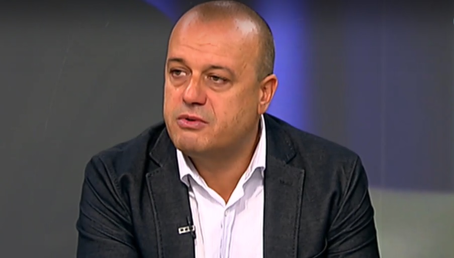 Министър Проданов обяви, че украинските бежанци ще бъдат настанявани в държавни бази