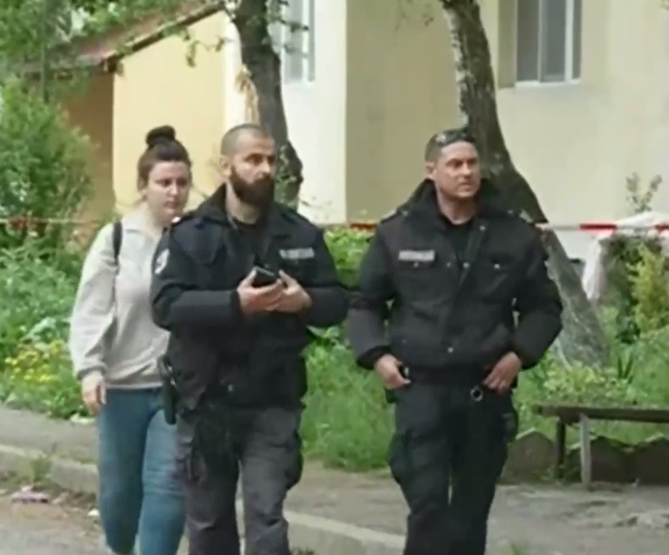 Наркоман се барикадира в апартамент в квартал „Люлин 7“