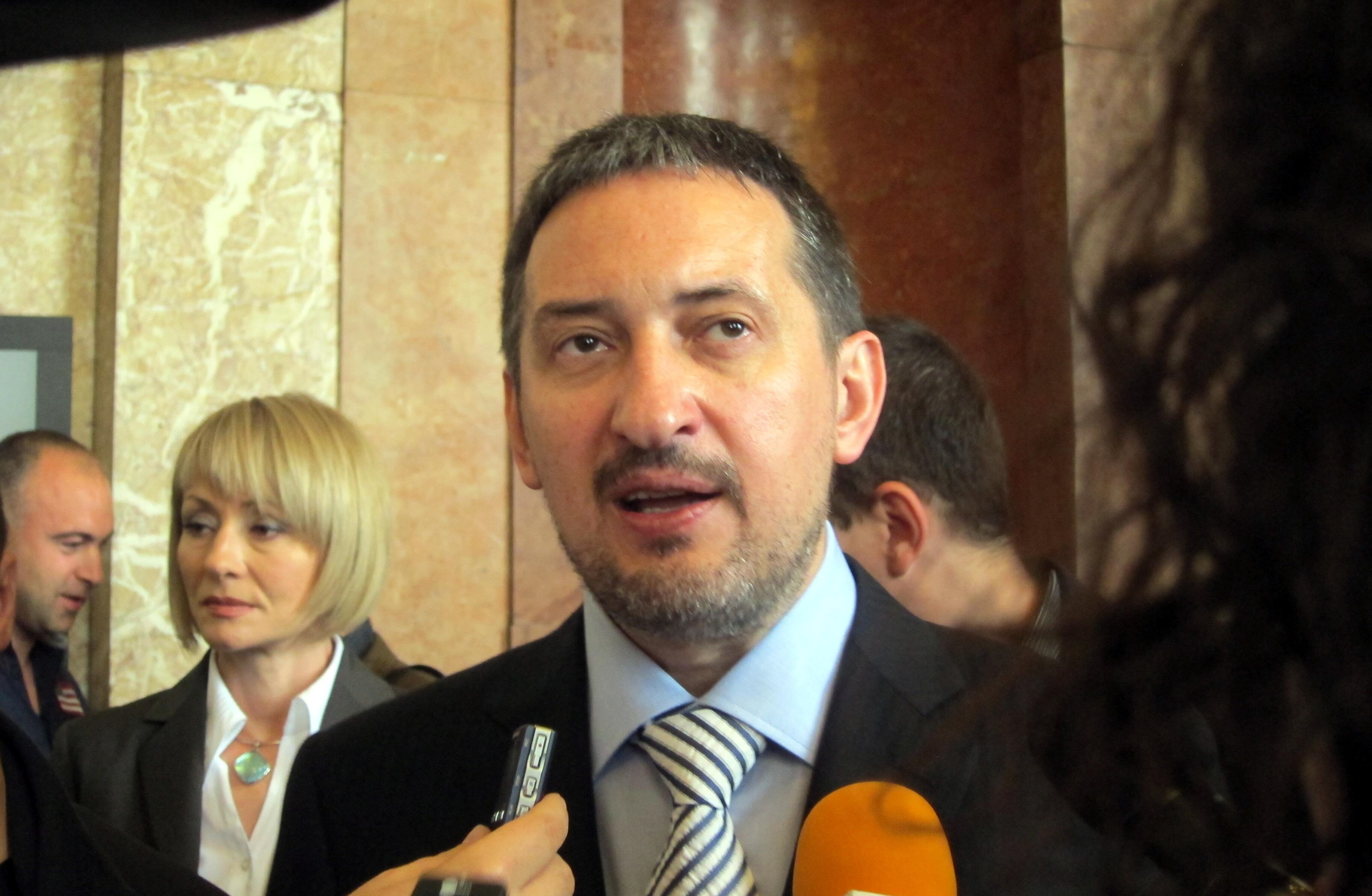 Любчо Георгиевски: Не виждам защо българите да не бъдат вписани в Конституцията