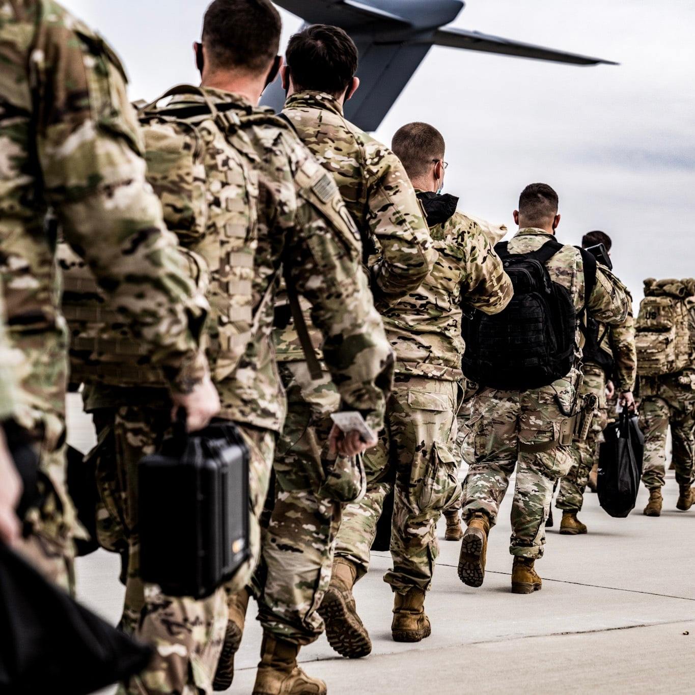 Рота от британската армия пристигна у нас