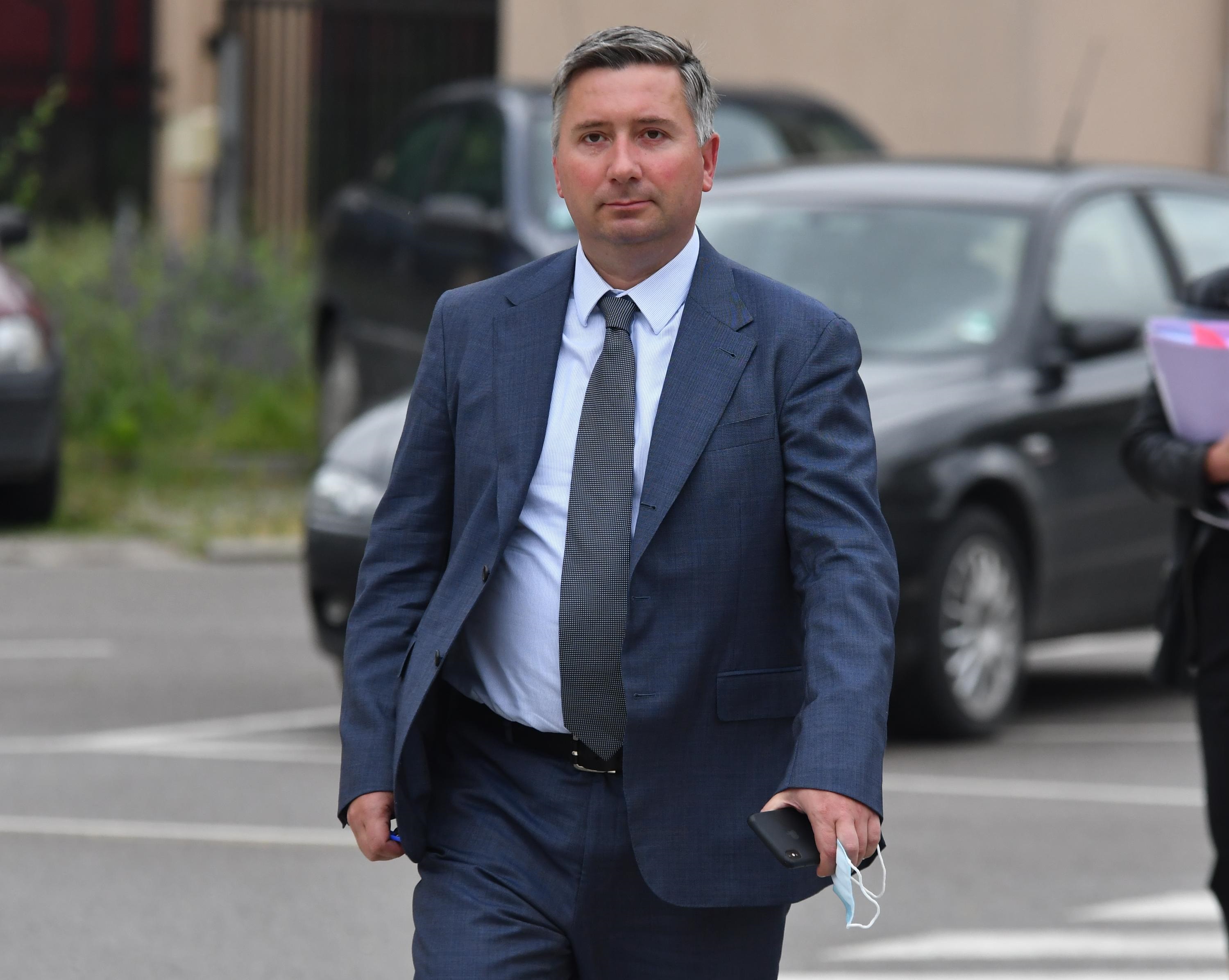 Подари ли Кирил Петков Бургас на Иво Прокопиев?