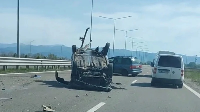 Катастрофирала кола се оказа с фалшиви номера