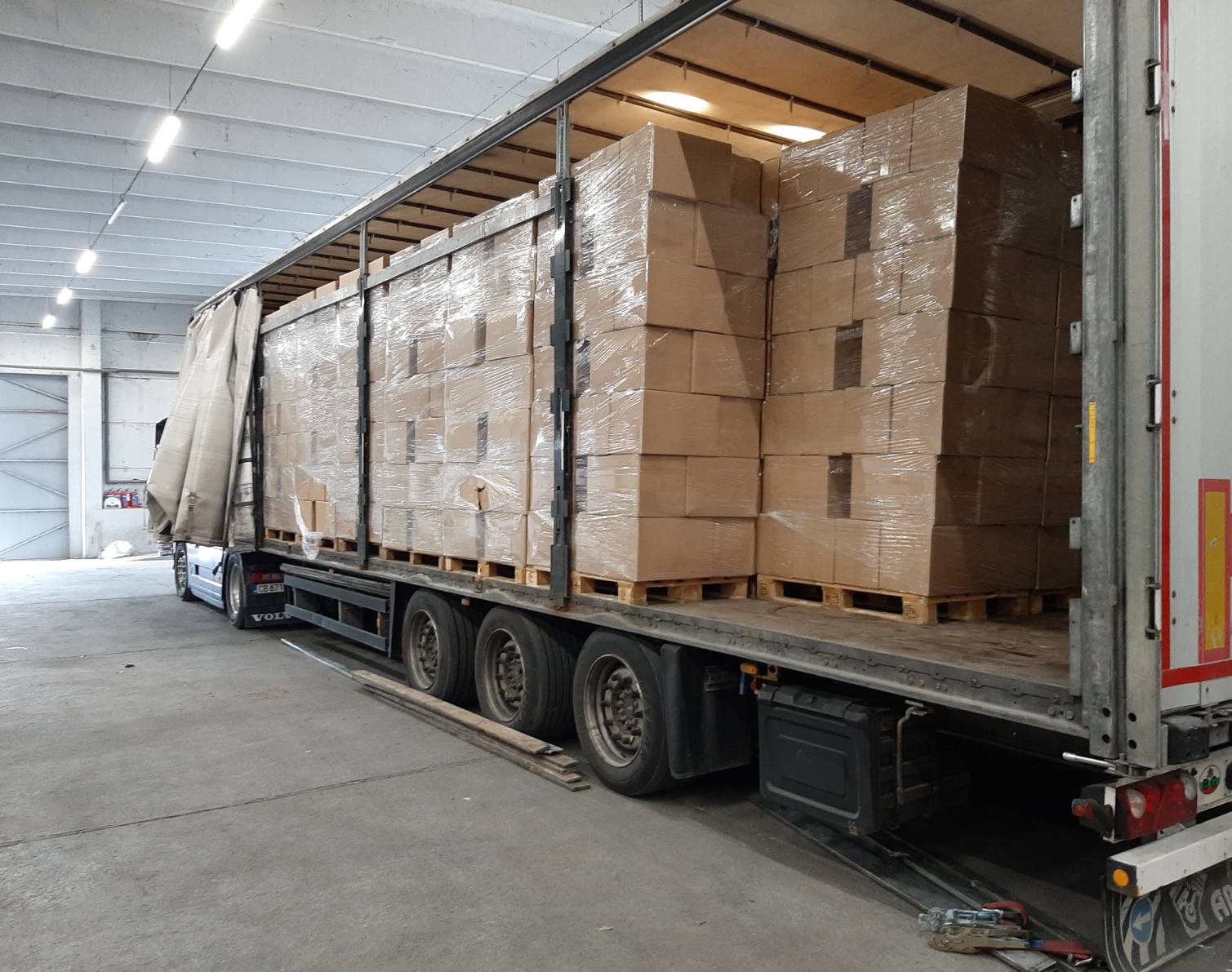 Задържаха рекордно количество цигари без бандерол на Кулата