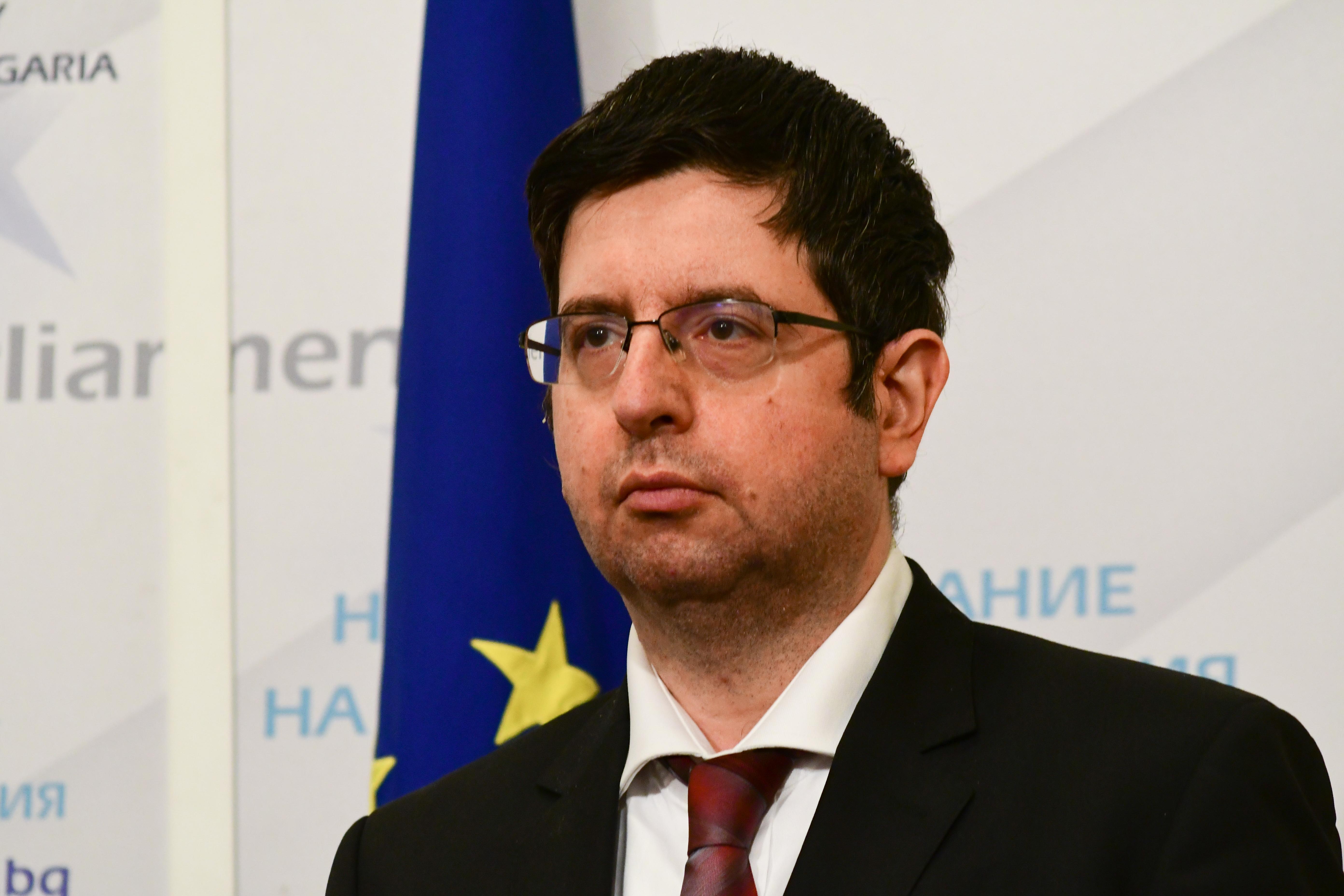 Петър Чобанов: Мерките на правителството са много закъснели