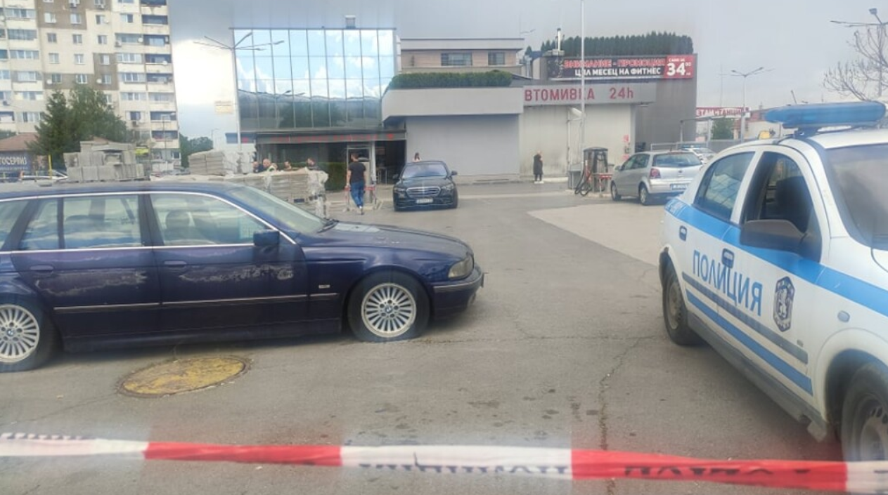 Четирима маскирани и въоръжени ограбиха бизнесмен на столичния булевард „Ломско шосе"