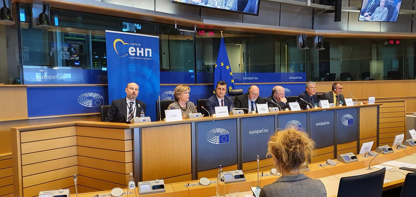 Асим Адемов и Александър Йорданов организираха конференция за дезинформацията и пропагандата срещу ЕС