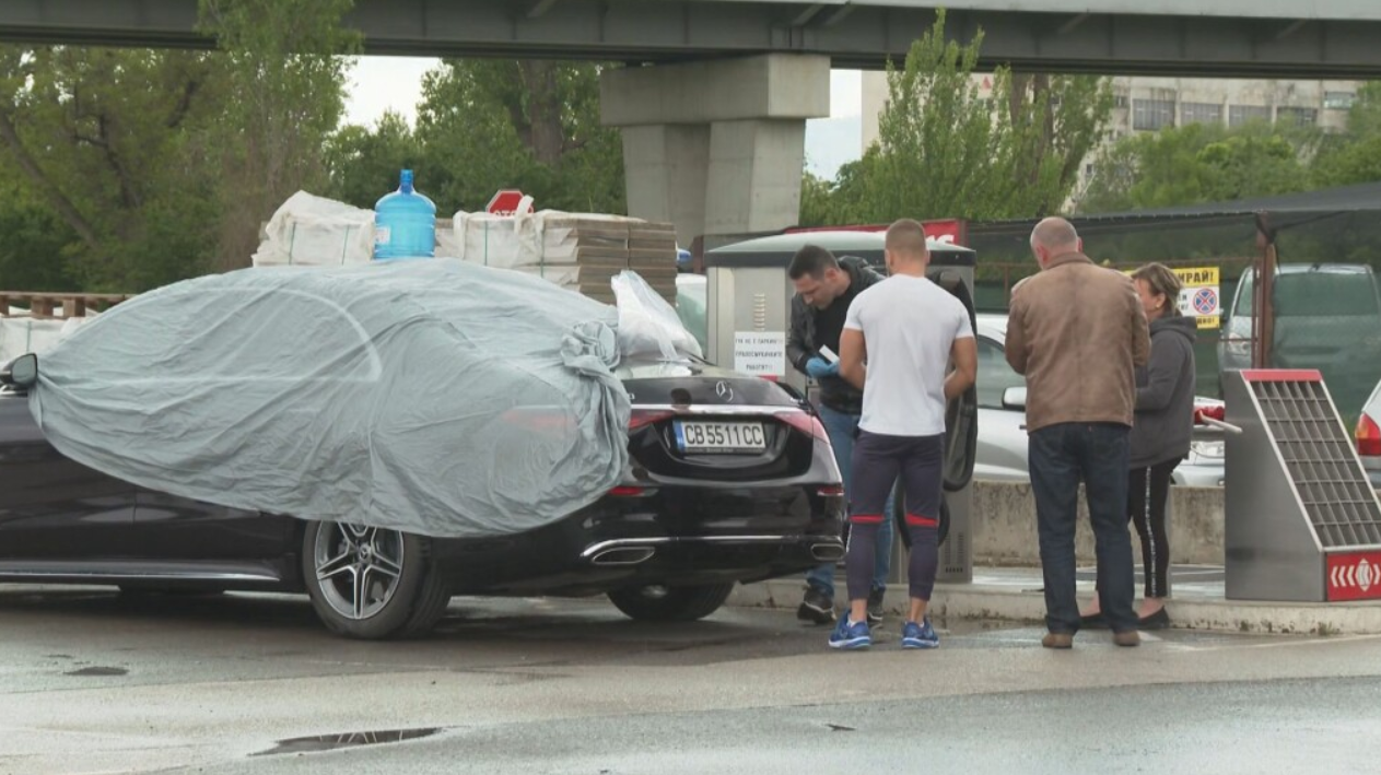 Пострадалият при въоръжения грабеж бизнесмен в София е опериран успешно