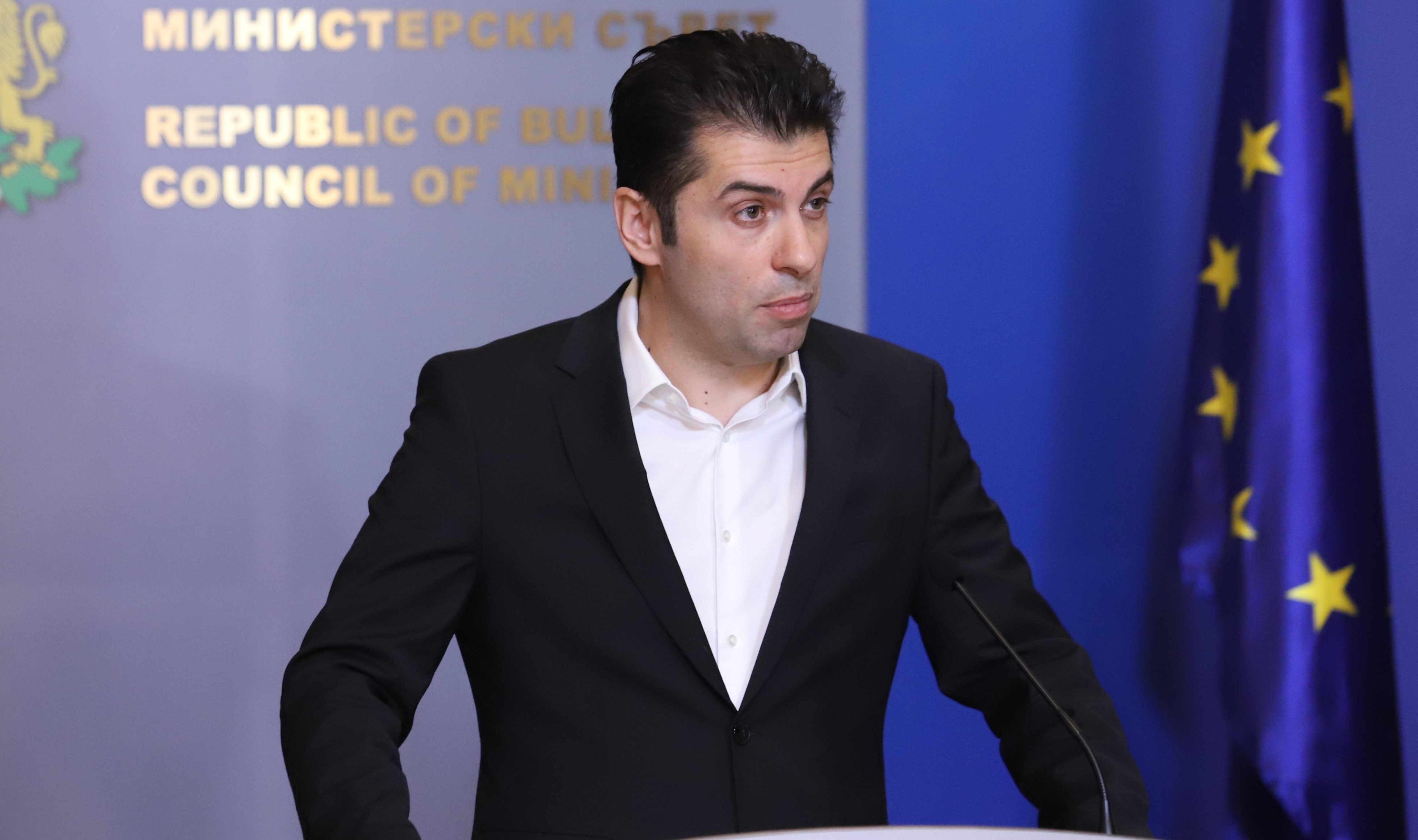 Петков назначи двама заместник-министри