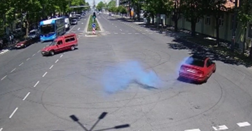 Отнеха шофьорските книжки на абитуриенти заради опасни дрифтове